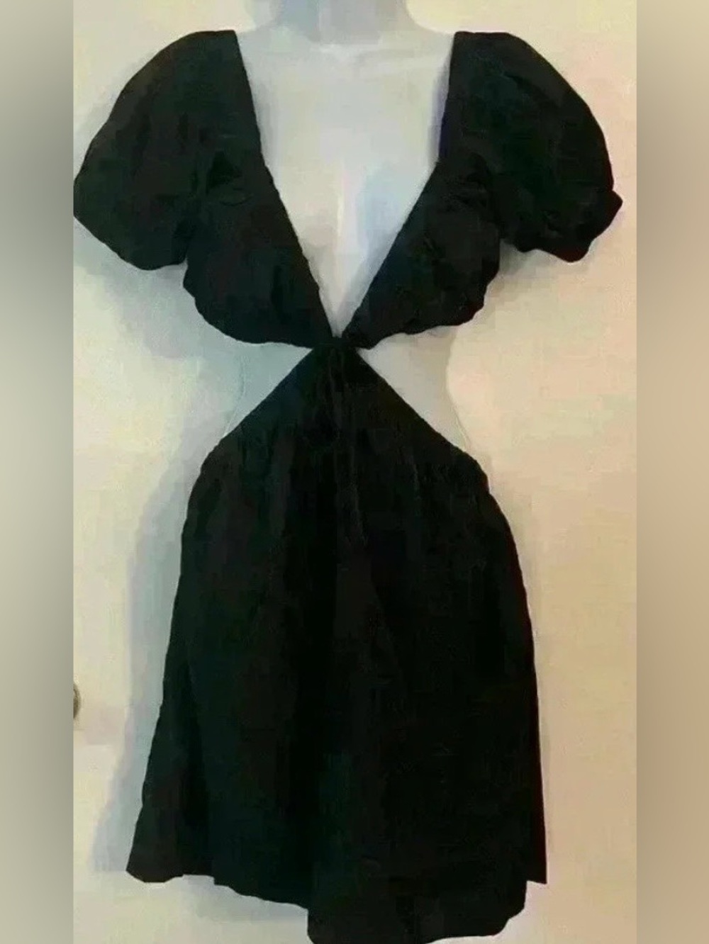 NWOT- Black Cutout Puff-Sleeve Mini Dress